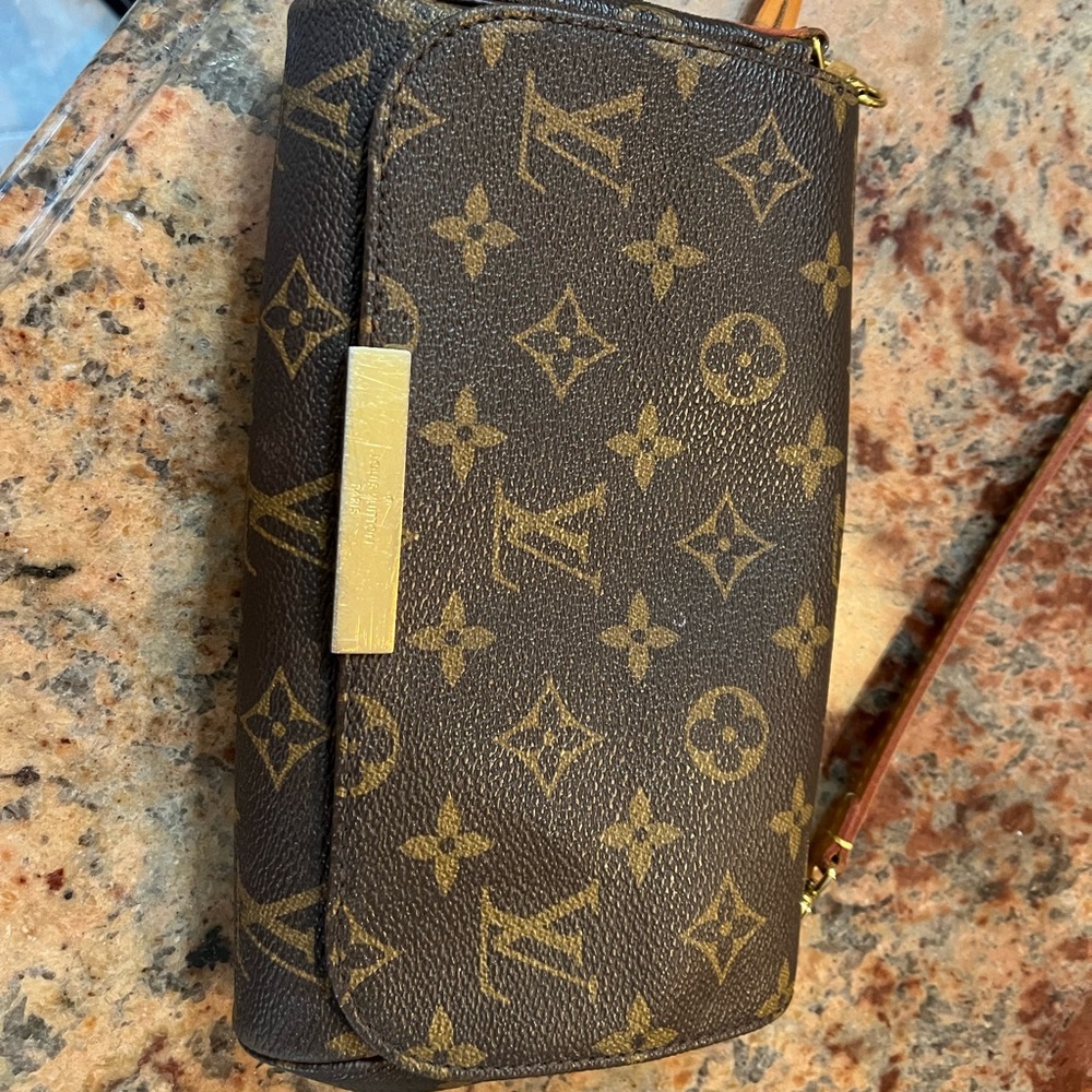Louis Vuitton cross body